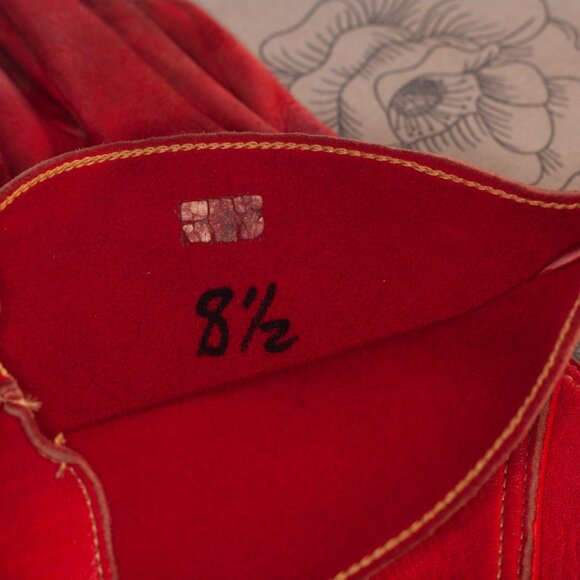 Vintage Handmade Native Style Leather Gauntlet Gloves with Beadwork and Fringe - Picture 6 of 10